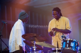 Hamid-Drake-i-Aiyb-Dieng-przed-koncertem-z-Bill-Laswell-Material-na-Warsaw-Summer-Jazz-Days-2015-Soh