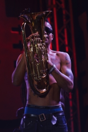 Trebacz-Hypnotic-Brass-Ensemble-podczas-koncertu-na-Warsaw-Summer-Jazz-Days-2014-SohoFactory-Warszaw