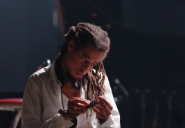 Saksofonista-Irwin-Hall-przed-wystepem-Jazzmeia-Horn-na-Warsaw-Summer-Jazz-Days-2019-Stodola-2019070