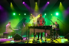 Jason-Marsalis-Vibes-Quartet-podczas-koncertu-na-Warsaw-Summer-Jazz-Days-2015-Soho-Factory-Warszawa-
