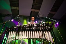 Wibrafonista-Jason-Marsalis-podczas-koncertu-na-Warsaw-Summer-Jazz-Days-2015-Soho-Factory-Warszawa-1