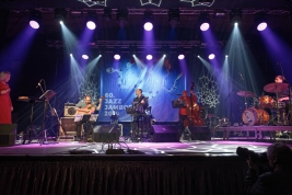 Wystep-zespolu-Marcin-Olak-Imagine-Nation-z-Liberty-Ellmanem-na-Jazz-Jamboree-2018-Stodola-20181026