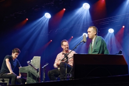 Jan-Mlynarski;-Mike-Marshall-i-Marcin-Masecki-podczas-wystepu-na-Jazz-Jamboree-2018-Stodola-20181026