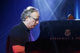 Uri-Caine-koncert-solowy-na-Jazz-Jamboree-2018-Stodola-20181028