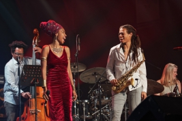 Jazzmeia-Horn-vocal,-Irwin-Hall-saxophone,-Barry-Stephenson-bass-i-Dorota-Piotrowska-drums-na-Warsaw
