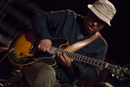 Jeff-Parker-guitar-at-Jazz-Jamboree-2017-Warsaw-20171102
