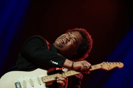 Jimmy-James-guitar-podczs-koncertu-Delvon-Lamarr-Organ-Trio-na-Warsaw-Summer-Jazz-Days-2019-Stodola-