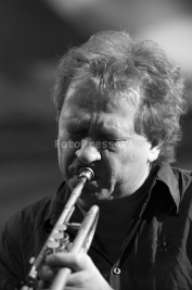 Trebacz-Nils-Petter-Molvaer-podczas-koncertu-na-Warsaw-Summer-Jazz-Days-2015-Soho-Factory-Warszawa-1