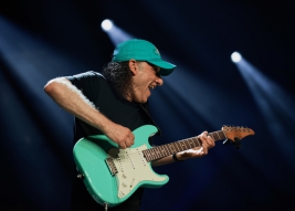 Scott-Henderson-guitar-during-the-concert-of-Scott-Henderson-Trio-on-Warsaw-Summer-Jazz-Days-2019-St