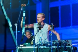 Vladislav-Delay-podczas-koncertu-SlyRobbie-meet-Nils-Petter-Molvaer-na-Warsaw-Summer-Jazz-Days-2015-