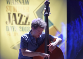 Stephan-Crump-przed-koncertem-na-Warsaw-Summer-Jazz-Days-2018-Stodola-20180705