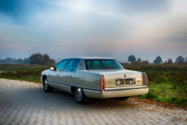 Cadillac-DeVille-1995