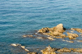 Morze-i-skaly-w-St-Tropez-Francja