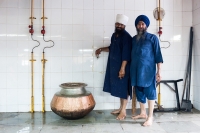 Pracownicy-kuchni-w-swiatyni-Sikhow-Gruduwara-Bangla-Sahib-w-Deli-