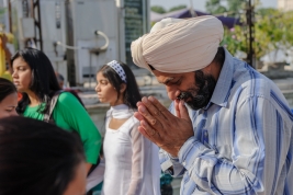 Sikh-podczas-modlitwy