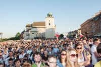 Ludzie-podczas-manifestacji-Nowej-Prawicy-Plac-Zamkowy-Warszawa