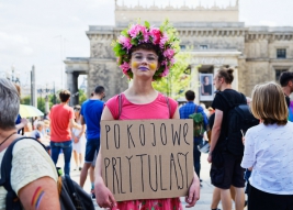 Manifestacja-Polska-Przeciwko-Przemocy-zorganizowana-przez-srodowiska-lewicowe-w-Warszawie-20190727