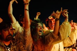 Dancing-girls-during-concert-of-25th-PolandRock-festival-Kostrzyn-20190731