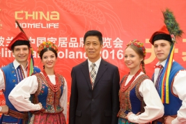 Ambasador-Chin-Xu-Jian-podczas-otwarcia-targow-China-Homelife-and-Machinery-w-Nadarzynie-20160607