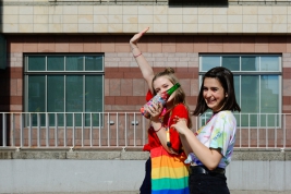 Girsl-at-Equality-Parade-in-Warsaw-20180609