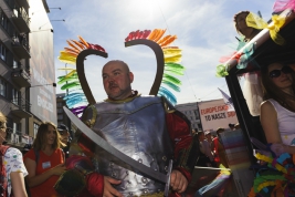 The-man-in-armor-at-Equality-Parade-in-Warsaw-20180609