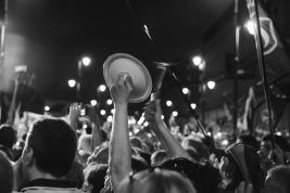 Manifestacja-3-x-Veto-przeciwko-zmianom-w-polskim-prawie-o-sadach-Warszawa-20072017