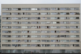 Gapie-w-bloku-obserwuja-demonstracje-antyimigracyjna-w-Warszawie-12092015