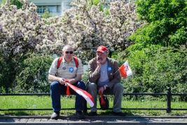 Panowie-podczas-demonstracji-opozycji-Jestesmy-i-bedziemy-w-Europie-Warszawa-20160507