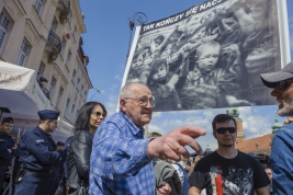 Discussion-with-counter-manifestations-during-the-manifestation-of-national-groups-in-Warsaw-2019050